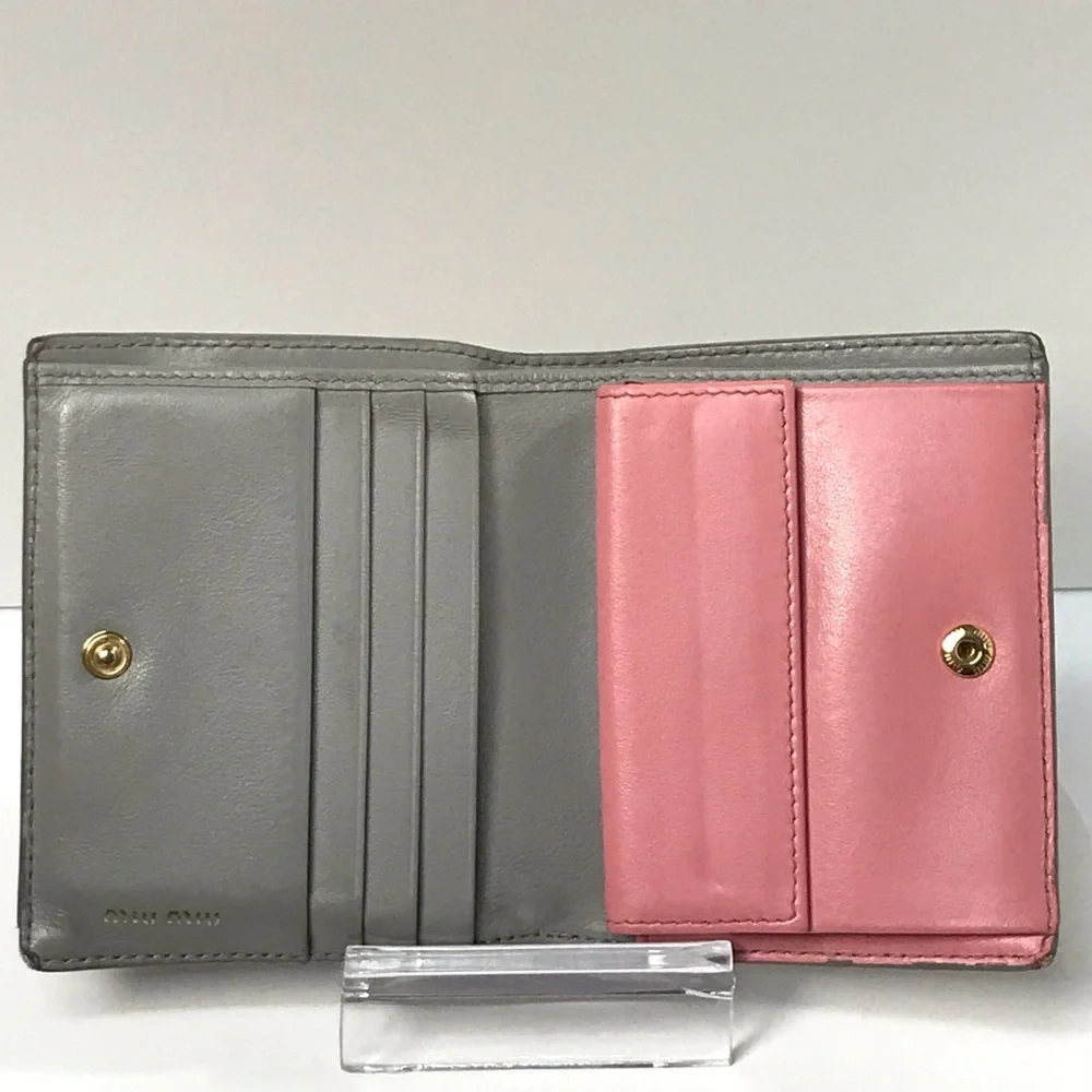 MIU MIU Heart Leather Bifold Compact Wallet 😍 - Picture 5 of 17